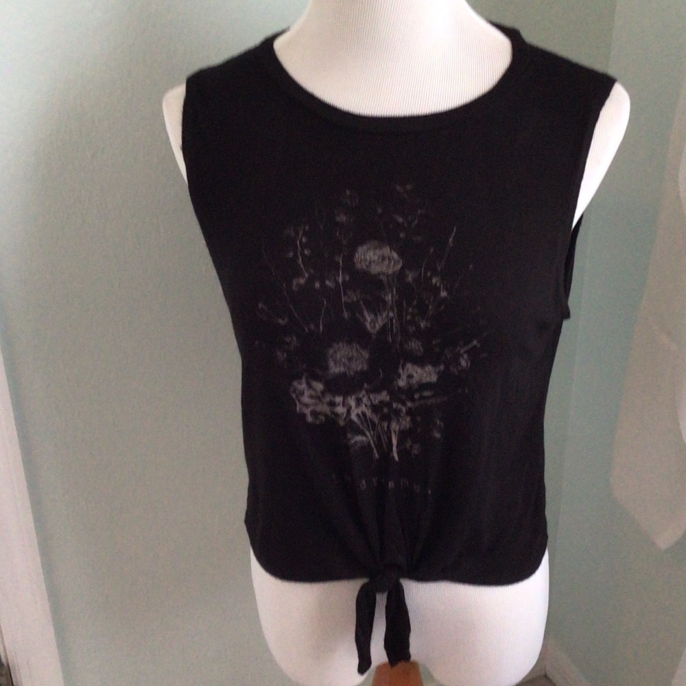 Dirtee Laundry - Black Tie-Front Sleeveless Women's Top